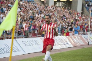Quique González celebra su gol con el Almería ante el Leganés.