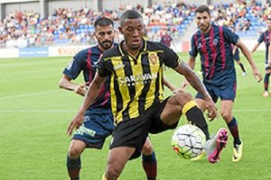 El jugador maño en el amistoso frente al Huesca.