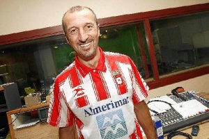 Ranco Popovic en los estudios de la Cadena SER en Almería.