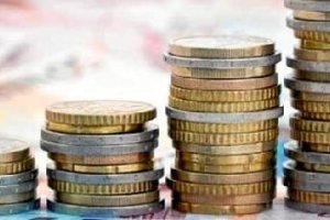 Los almerienses ahorran e invierten poco