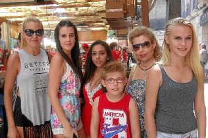 Una familia disfrutando del Mediodía.