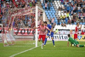 Quique anotó su primer gol con la camiseta del Almería.
