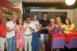 Fiesta de La Galería Neo Taberna, con el modelo Andrés Manzano.