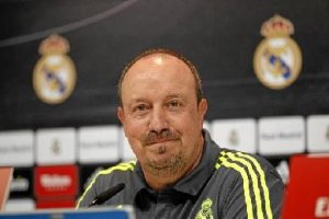 Benitez en rueda de prensa.