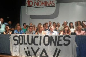 Imagen de la reunión celebrada en Mijas con los parlamentarios andaluces y responsables de los consorcios. 