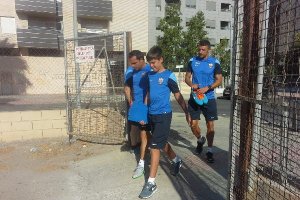 Sergi, llegando este martes al campo de la Vega de Acá.