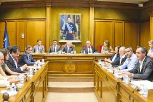 Pleno de la Diputación con los nuevos diputados tras las elecciones de mayo.
