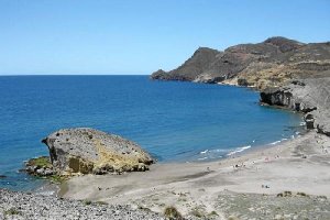 Vista general de la playa de Mónsul.