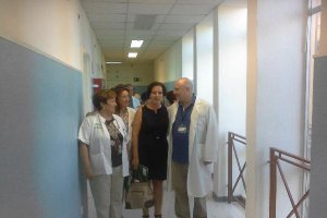 Francisca Antón, Ana Bedmar, Gracia Fernández y Domingo Díaz del Peral, en la zona rehabilitada.