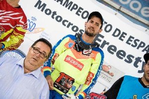 J. J. Rubí con el campeón.