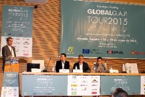 El gerente de Agrocolor durante su intervención en Almería.