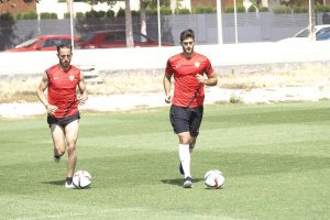 Adri, que está con el primer equipo, y Selfa.