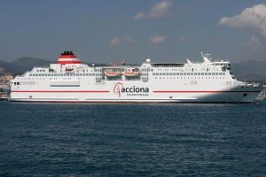 Ferry que cubre la línea Melilla- Almería