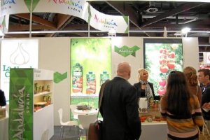 Promoción de gazpacho almeriense en una feria internacional