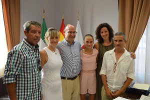 El alcalde recibió a una gran tenista.