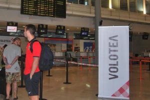 Carmona, en el Aeropuerto para volver a Almería.