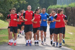 Los capitanes llevando la voz cantante en la carrera continua.
