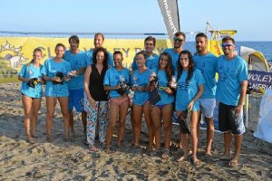 María Vázquez con los grandes del voley en Cabo de Gata.