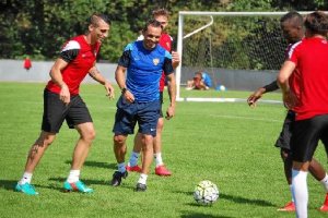 Sergi quiere ver a sus jugadores trabajando un mismo modelo.