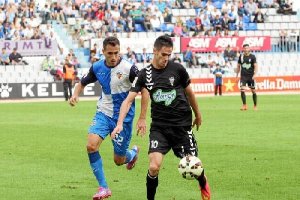 Kiko Olivas con la camiseta arlequinada.