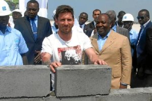 Leo Messi se presentó así.
