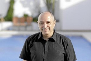 Pedro Asensio ha publicado dos ensayos y tres novelas, entre ellas ‘Usura’.