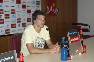 Sebastián Dubarbier en rueda de prensa.