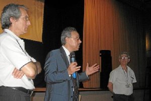 el cónsul Sellam Berrada y el director M. A. de la Cruz. 