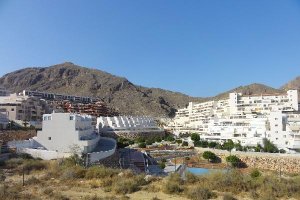 Las Colinas sufre un mayor número de robos durante las fiestas de la Virgen del Carmen de Aguadulce.