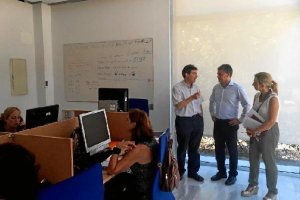 Carmelo Rodríguez, rector de la Universidad visitando el centro 