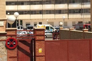 Lugar del accidente en el interior de la Comandancia de Almería
