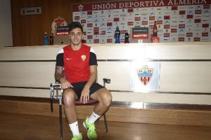 Ximo Navarro, posando para LA VOZ en sala de prensa.
