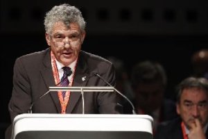 Ángel María Villar no dejará la RFEF.