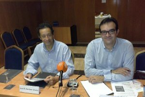 Jesús Martínez Álvarez y José A. García-Donaire presentan la guía del consumo saludable de cerveza.