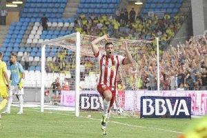 El que fuera delantero del Almería quiere volver a nuestra Liga.
