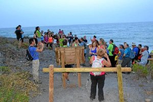 Los senderistas en marcha.