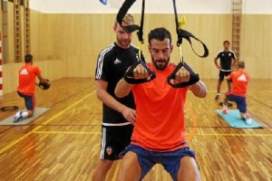 Álvaro Negreso se machaca en el gimnasio para ponerse a punto.