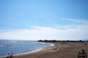 Abierta al baño la playa de Villaricos en Cuevas del Almanzora.
