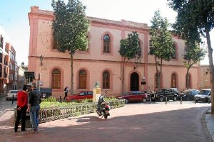 La sede de la UNED está en el centro histórico.