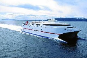 Catamarán Milenium Dos, buque de alta velocidad. 