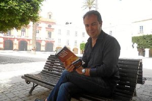 Javier Sierra, ayer en la Plaza Vieja.