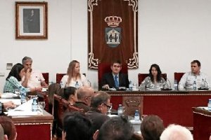 El Pleno aprobó también la creación de comisiones informativas permanentes. 