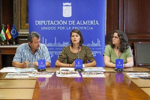 Juan Pedro García, Ángeles Martínez y Laura Martín, ayer en la presentación del festival.