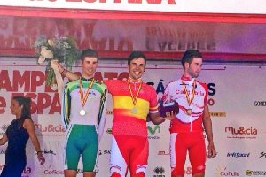 Cristian en el podio de los vencedores.