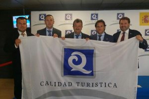 Los representantes almerienses que acudieron ayer a recoger el certificado Q de Calidad Turística.