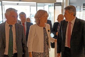 María del Carmen Ortiz con Jerónimo Molina y Jerónimo Pérez Parra