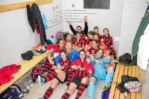 Fiesta grande de las campeonas que nos abrieron las puertas de su vestuario.