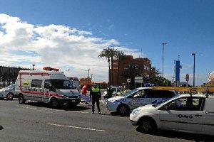 Policías locales acordonan la zona de un atropello mortal en el Parque Nicolás Salmerón en 2013. 