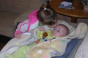 La llegada de un nuevo hermanito supone un nuevo reto en el entorno familiar 