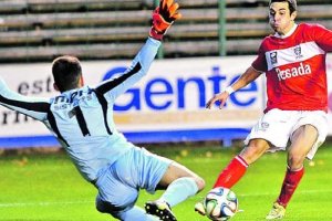 El nuevo 9 del Almería B.